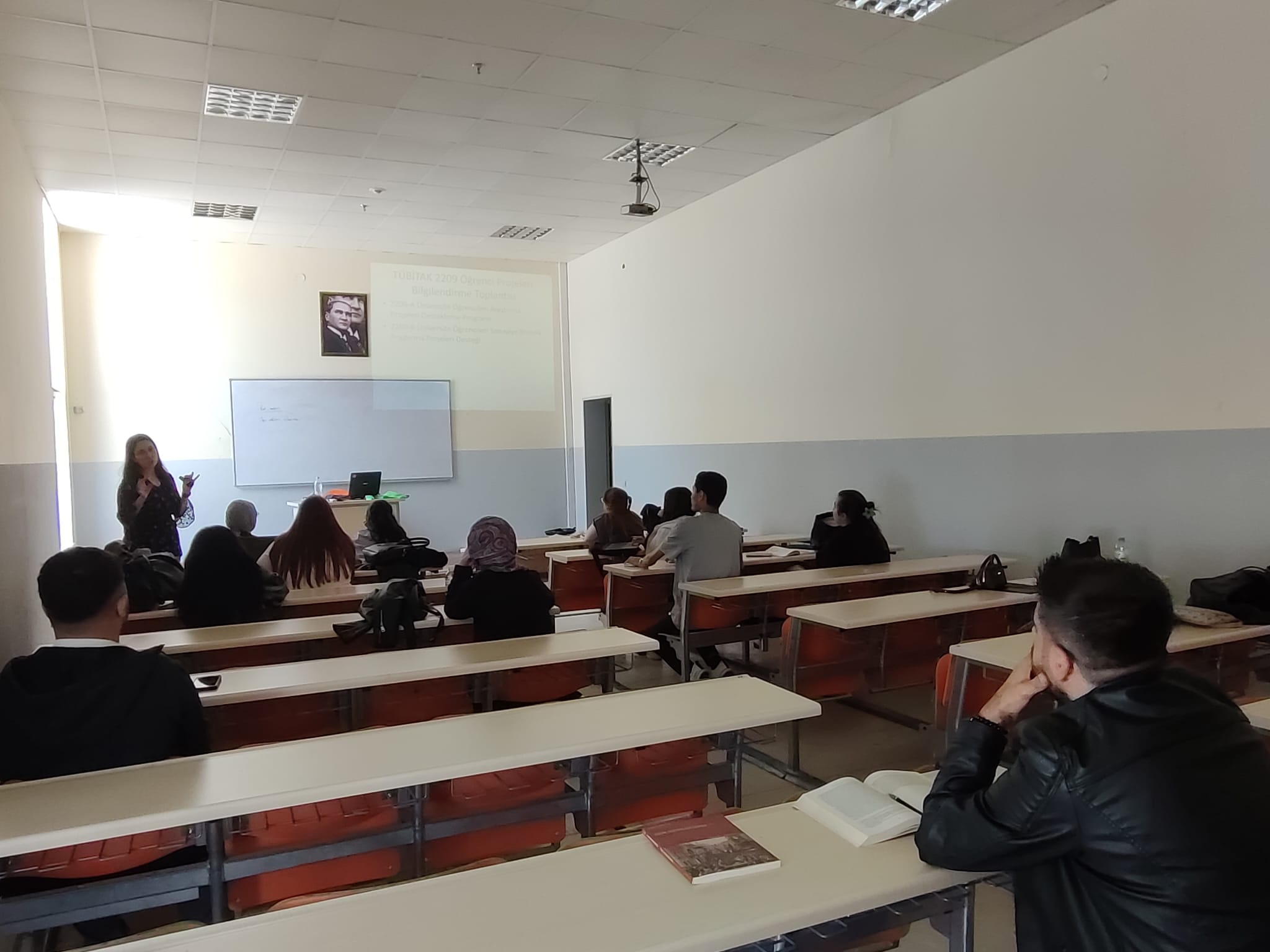 Bölümümüzde TÜBİTAK 2209-A Bilgilendirme Toplantısı Gerçekleştirildi!